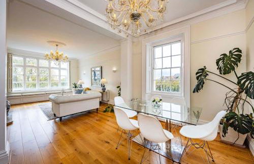 Luxury three-bedroom apartment in Nottingham City Centre - Photo 2