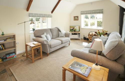 Downclose Piggeries - Photo 8