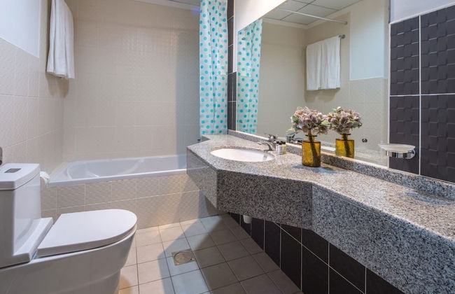 Top Rank 2BR in Trendy Jumeirah Village Triangle! - Photo 14