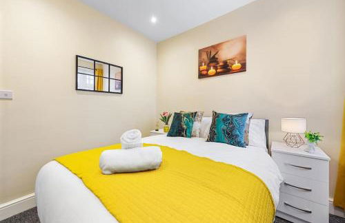 Immaculate 2BR London Flat with King Bed-Parking Available-Sleeps 6-20 Percent OFF Off Long Stays! Perfect for Families, Contractors & Couples! - Foto 51