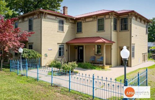 Lake Life Getaway - Condo near downtown! - Foto 10