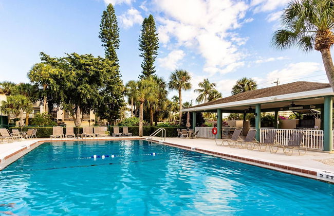 Our House at the Beach Lakeside - Photo 31