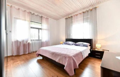 Six-Bedroom Holiday Home In Sv Filip I Jakov - Foto 42