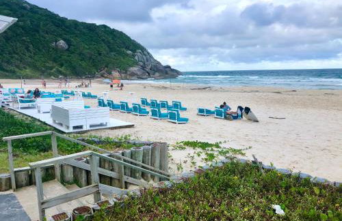 Duplex pé na areia Praia Brava - Foto 28