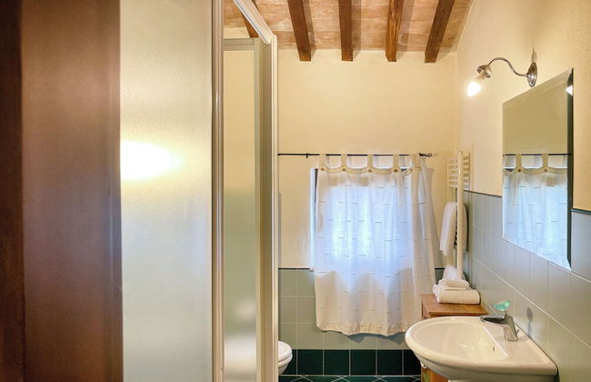 Villaluce Wine Agriturismo - Photo 20