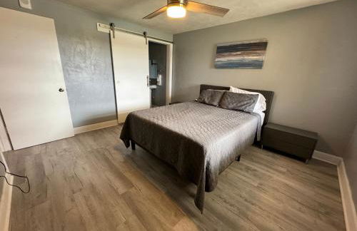 DIRECT OCEANFRONT NO-DRIVE BEACH CONDO - Photo 11