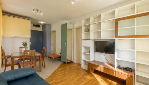 Hana City Apartment - Photo 4, wardrobe