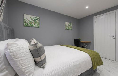 Bright 2-Bedroom Ensuite Apartment with Kitchen - Foto 2