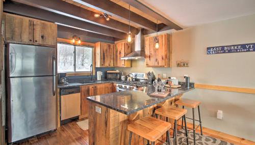 Slopeside Burke Mtn Condo with Amenity Access! - Foto 2