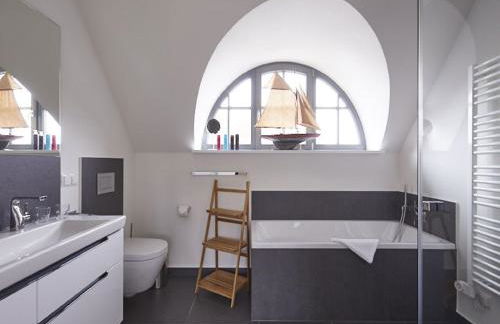 Reetland am Meer - Luxus Reetdachvilla mit 3 Schlafzimmern, Sauna und Kamin E17 - Foto 9