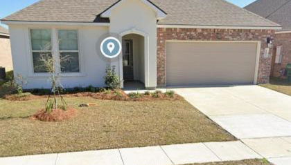 Spacious 4-bedroom house with WiFi, in peaceful Slidell with Lake in backyard - Foto 1