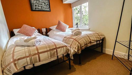 Bourne Cottage, Stylish 3 Bed, Sleeps 7, Pet Friendly, Central Castleton - Foto 5