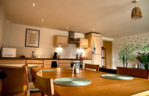 The Comfort Hub - Leeds Train Station - Foto 36