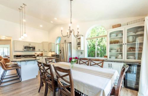 Big Family Getaway- Theater Room- BBQ- Play Room- Fire Pit - Foto 15