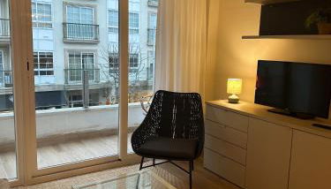 Piso en el corazón de Baiona con vistas al mar - Foto 3