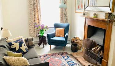 The Yellow cottage on the hill. - Foto 2