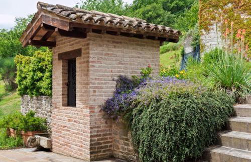 Beautiful Villa in Belforte All'isauro With Swimming Pool - Foto 6