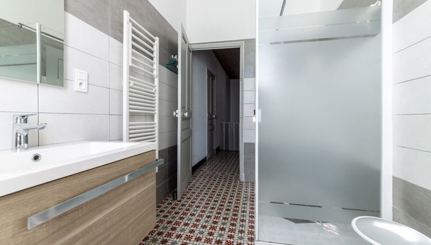 2 bedroom House in Noves with private pool and garden - Photo 5, Bathroom / Wellness