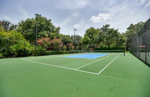 Near Disney and Epic Universe Home with Resort Perks - Foto 41