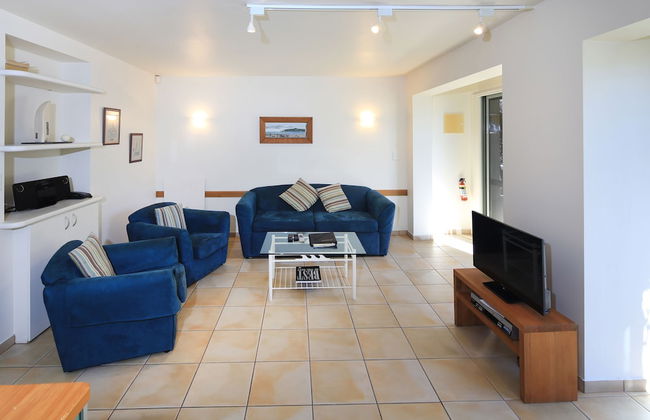 Onetangi Beach Apartments - Photo 32