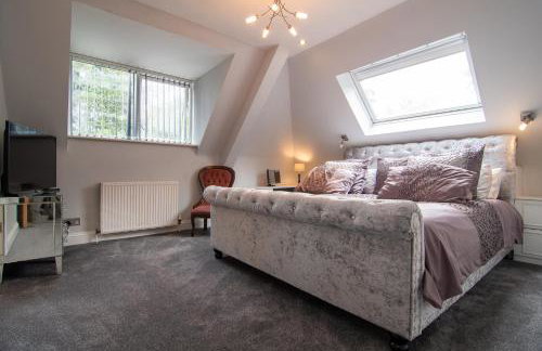 The Gables Poole, 3 Bedroom Penthouse Apartment - Photo 14