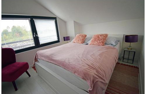 Biała chatka w Krzaczastym Zakątku - Foto 8