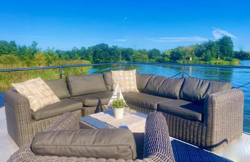 HAUSBOOT - Schwimmende feststehende Ferienwohnung direkt auf der Havel mit Weitblick aufs Wasser - Foto 7