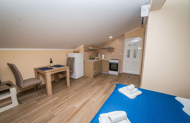 Villa Vrutak - Photo 36