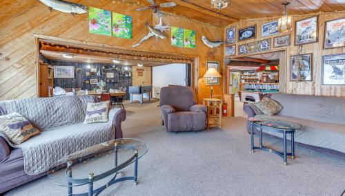 Lakefront Suring Home with Pool Table and Views! - Foto 5