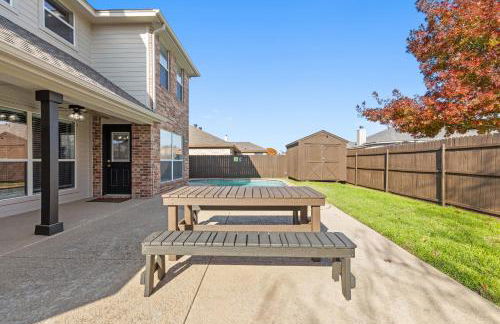Spacious 5-bedroom villa in welcoming Burleson with WiFi, AC - Foto 15