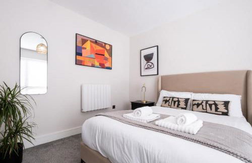 Luxury 4BDR House By Torr Property Group Short Lets & Serviced Accommodation With Free Gated Secure Parking & Private Patio Garden Liverpool - Foto 23