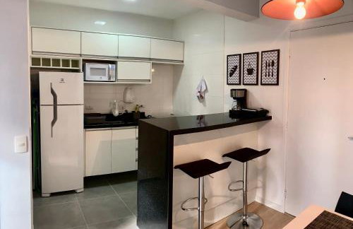 505 - Apartamento Lindo, amplo e decorado, mobiliario moderno, cozinha completa com utensílios , Excelente vista da cidade e localização privelegiada no bairro Bigorrilho proxímo de shopping e parques - Photo 12