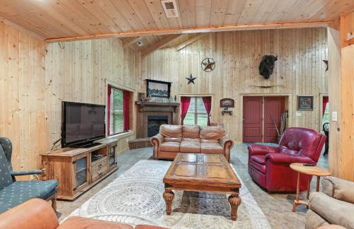 Secluded Mountain Retreat with Stunning Views home - Photo 20