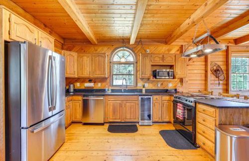 Athol Cabin with Deck and Fire Pit, 10 Mi to Lake - Foto 10