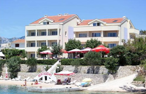 Awesome Apartment In Rtina With Kitchen - Foto 1