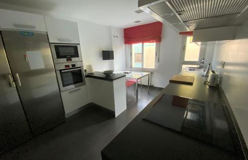 Mike´s apartment. Parking y piscina - Photo 6