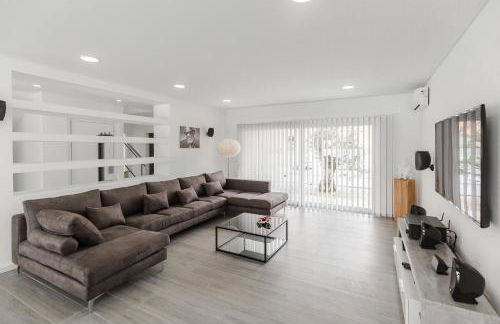 Chill Villa - Luxury villa with jacuzzi and private swimming pool - Photo 5