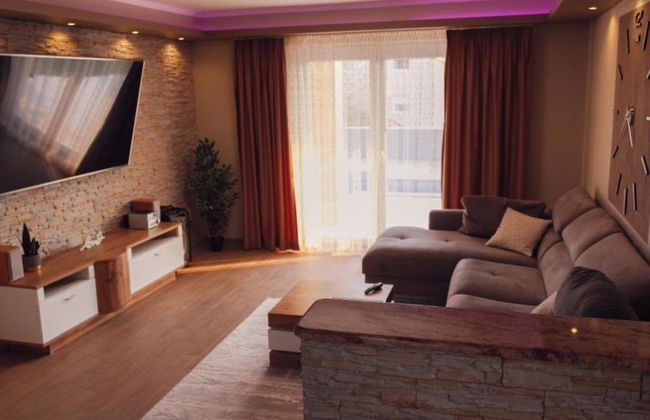 Valentino - With Pool - H - Photo 14