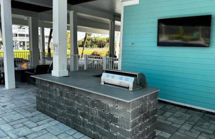 Island Retreat: Your Exclusive Oasis Awaits - Photo 50
