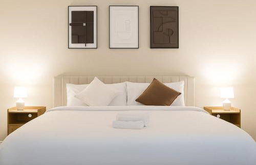 KINGbed resort style pool gym nearTheHeights - Foto 11