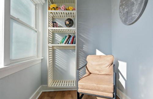 Elegant Historic Apartment with Craftsman Details - Foto 22