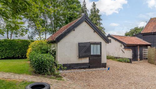 Garden Cottage - Photo 2