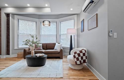 The Modern Boho Brick Loft - Foto 73