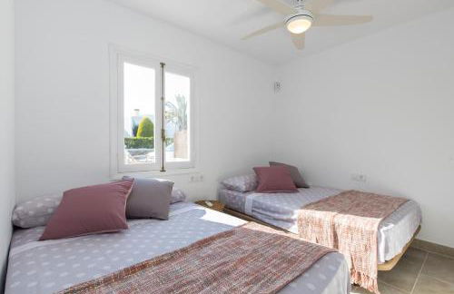 Chalet a 150m de la playa y piscina privada - Foto 18