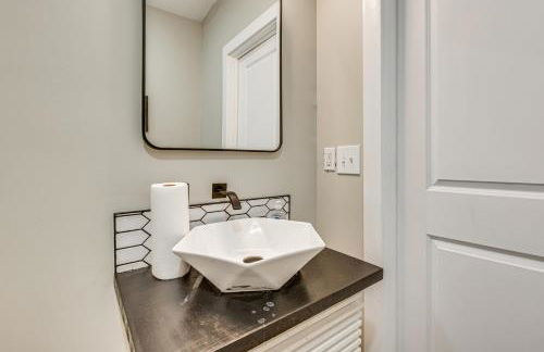 1 Mi to Beltline Access Quiet Getaway with Patio - Foto 18