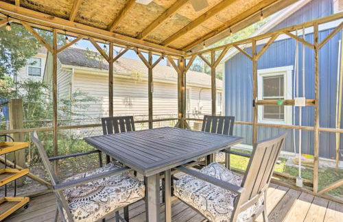 Chic Cottage with Private Yard Steps to Beach! - Foto 26