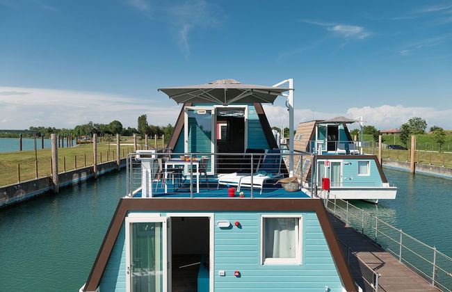 Marina Azzurra Resort - Photo 9