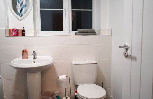 A1M Hampton Height New Entire 4bed House PE7 8SN - Foto 29