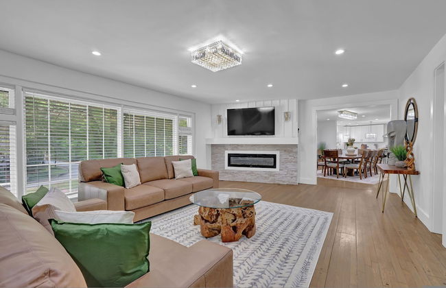 Luxury 7BR Buckhead Oasis w Pool Gameroom Firepit - Foto 61