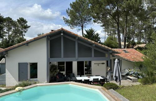 Chez Céline Sous les Pins, de 1 à 8 personnes, Piscine, Océan, Lac, Vélos - Foto 1